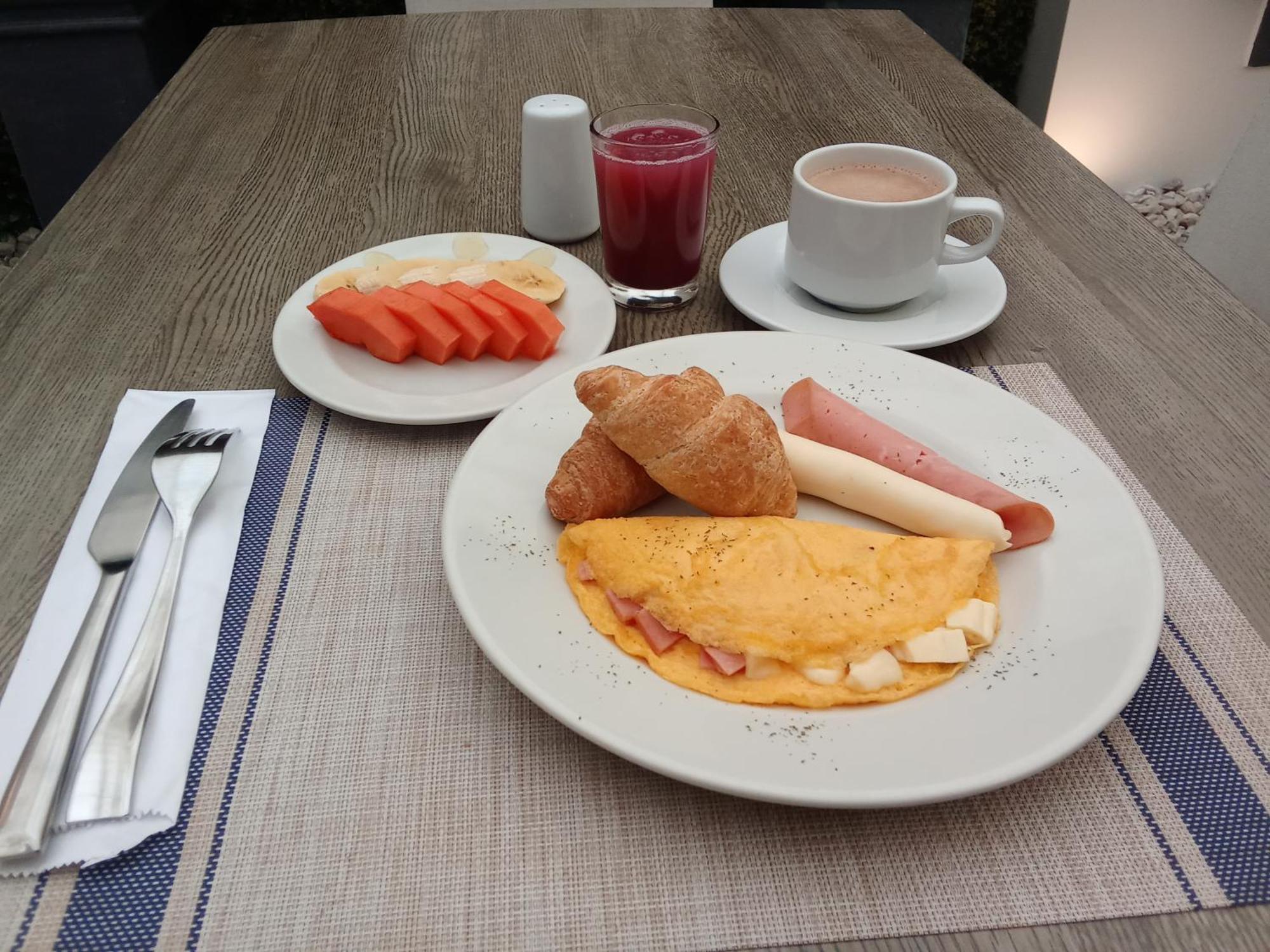 Hotel Castellana 95 Bogotá Eksteriør bilde